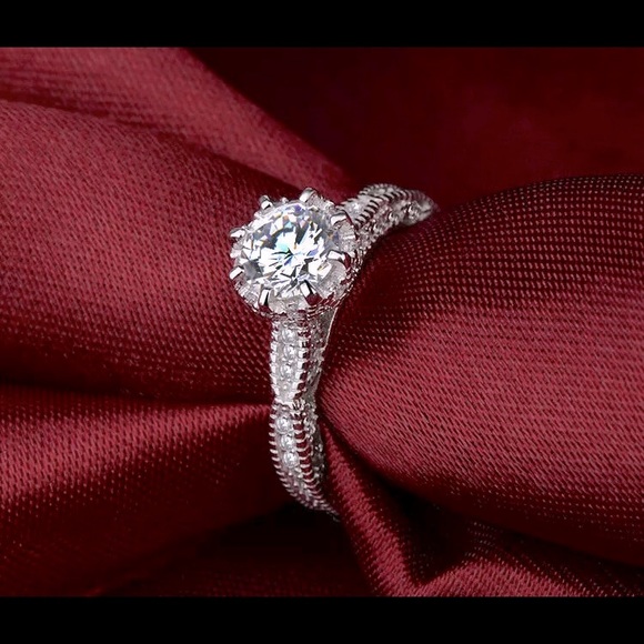 NWT: solitaire vintage engagement ring - Picture 1 of 8